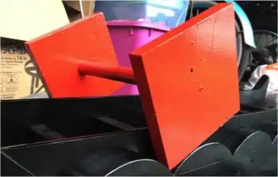 Square WheelsA square wheel demonstration that challenges the norm while demonstrating mathematical concepts.