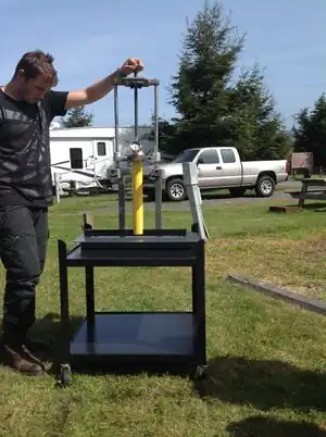 Bridge Competition TesterA testing machine for testing during bridge building competitions.