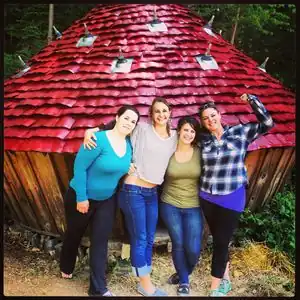 SALIRAJA Yurt ProjectA Yurt Roof Composed of Old Cans