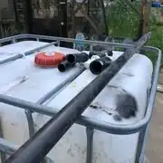 The piping and extra tubes came with the cisterns