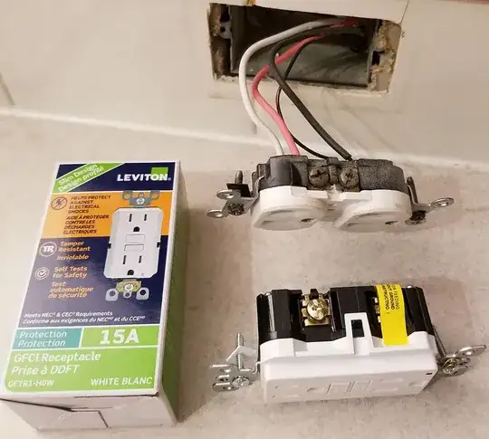 Multiwire branch circuit outlet