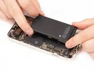 iPhone 13 Battery Replacement