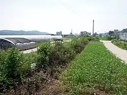 In Eocheon-ri, Hwaseong37°14′54″N 126°54′48″E﻿ / ﻿37.24833°N 126.91333°E﻿ / 37.24833; 126.91333