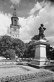 The statue faces the Turku Cathedral.