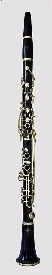 Albert clarinet designed c. 1850 by Eugène Albert, intermediate between the Müller and Oehler clarinets.