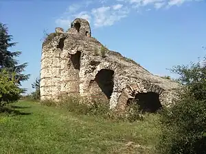 Chaponost, Plat de l'Air, headertank of the Yzeron inverted siphon