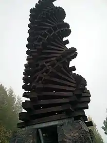 Richard Leplastrier wooden structure.