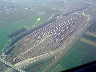 Kijfhoek, Netherlands, seen from 1,000 feet (305 m). Hump is at upper right.
