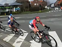 38&nbsp;km: Front of the peloton