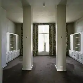 Shiny silver coin with profile of Washington bust