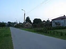 Roadside houses in Nowa Ruś