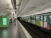 Line 6 platforms at Raspail