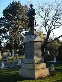 Memorial statue