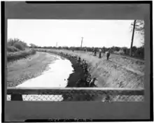 Italian prisoners of war work on the Arizona Canal in 1943.