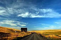 Zumwalt Road and barn